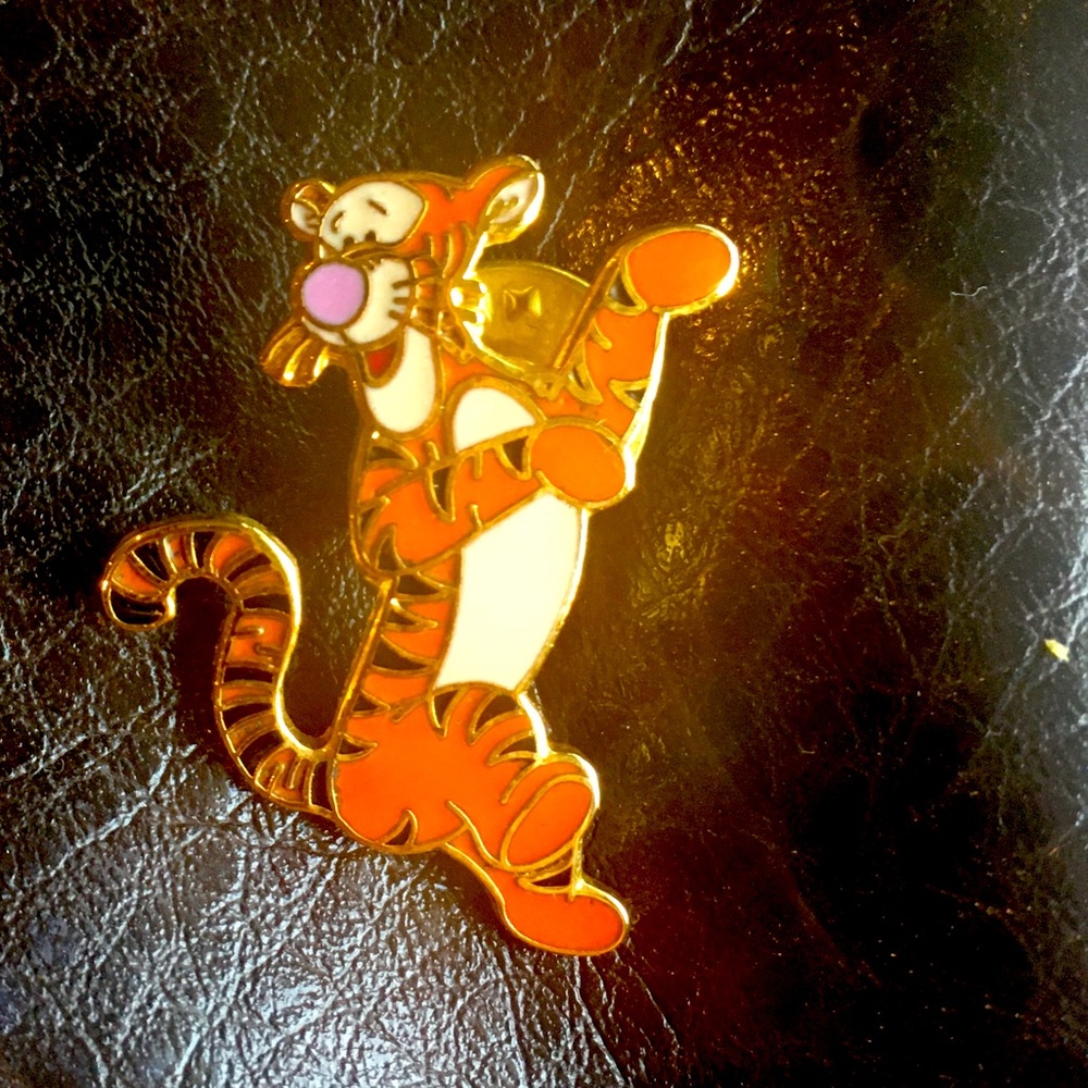 Disney World Tigger pin
